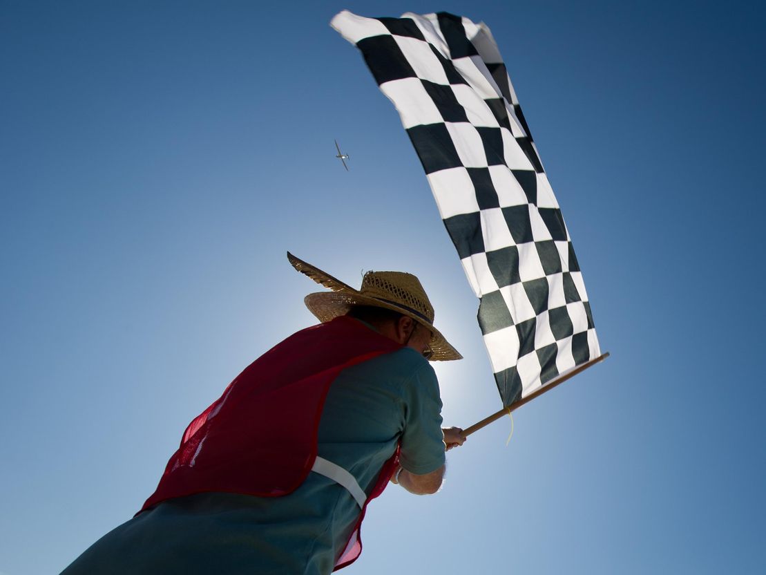 Flagg på racerbane